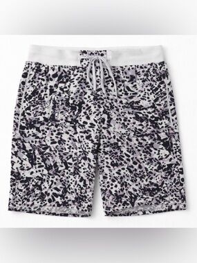 Lululemon License to Train Men’s Shorts Medium Gray Black Purple Abstract Print